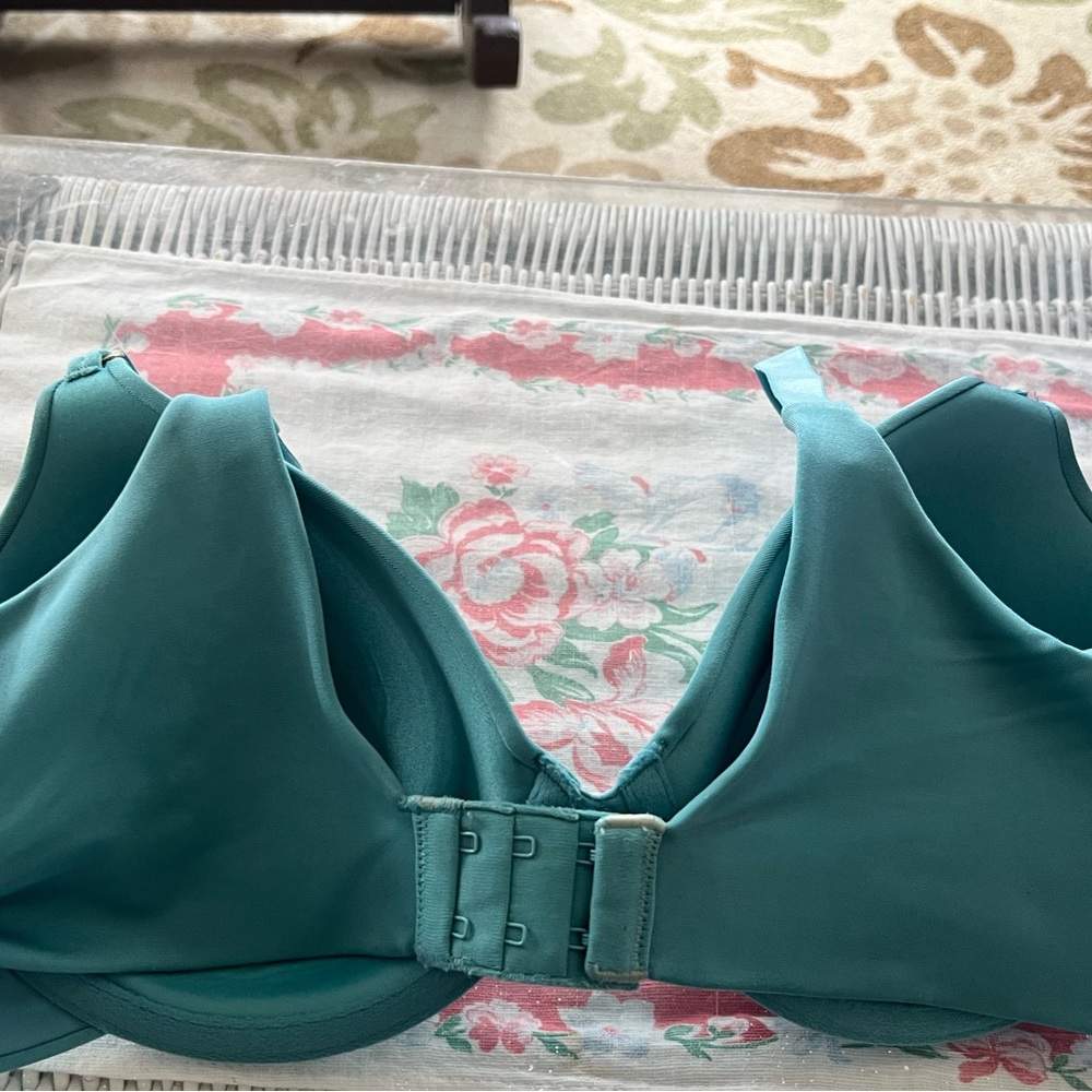Vanity Fair Aqua Blue underwire Bra 38C - Picture 5 of 8